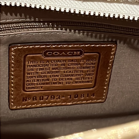💥SOLD💥 to @shericehill7611

‼️Rare Coach bag‼️Brand new never used with tags!! - Picture 8 of 9